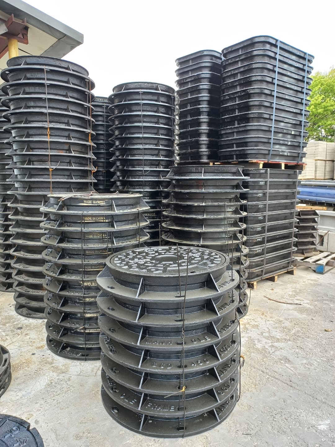 주철뚜껑-맨홀뚜껑 제품사진 시공사례 - 인천 대성종합유통